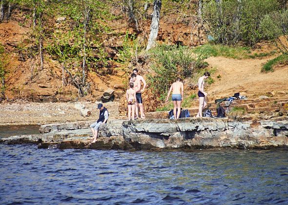 Горожанин намерен обжаловать штраф за сына, который купался в реке