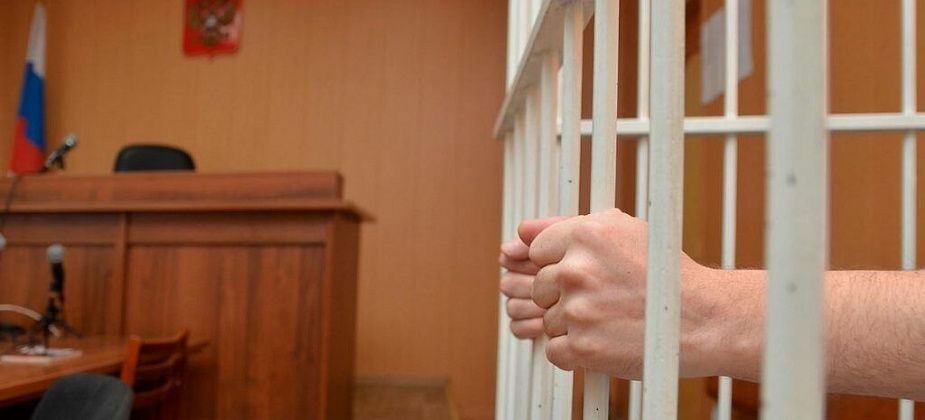 Взяли под стражу. Студентку, попавшуюся с 14 граммами наркотиков, приговорили к реальному сроку
