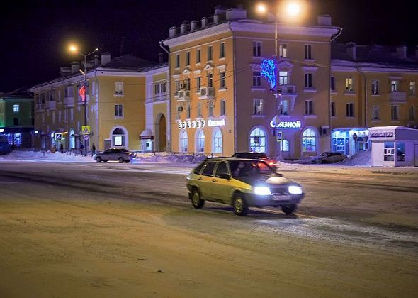 Городскую площадь открыли для автомобилистов