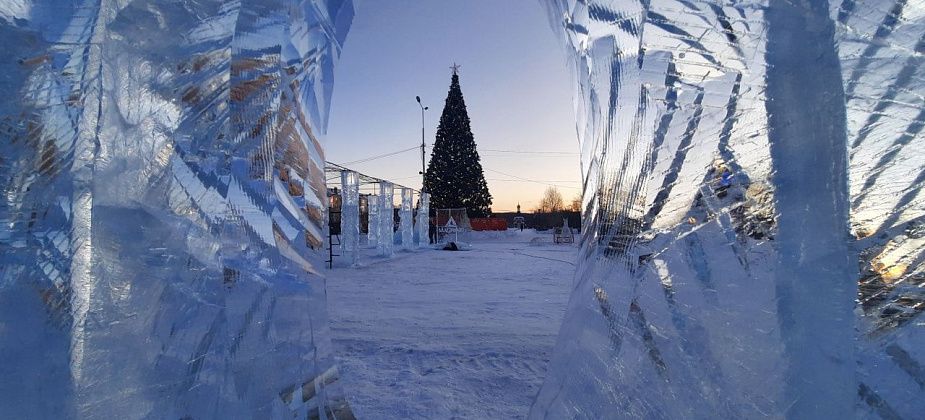 В Краснотурьинске готовится к открытию новогодний городок