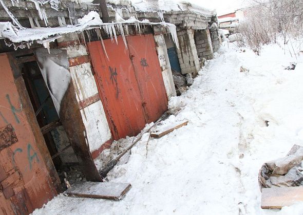 Уроженец Шалинского округа, освободившись с «тройки», украл из гаража сумку с карточкой и наличными