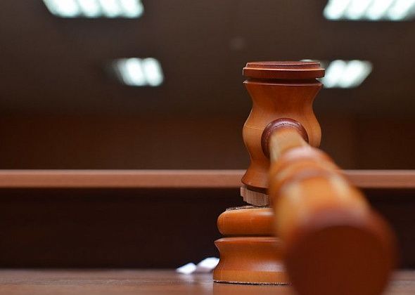 Горожанку обвиняют в краже 15 000 рублей во время снятия порчи