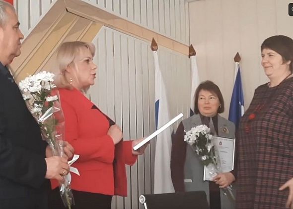 В Краснотурьинске наградили начальников управления образования и станции юннатов