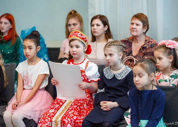 На корону "Маленькой мисс" претендуют 14 девочек