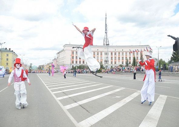 День города: будет парад выпускников и фейерверк, который горожане могут и не увидеть