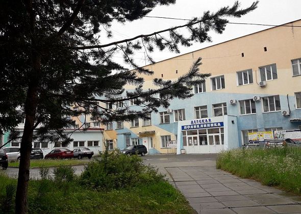 В детской поликлинике и роддоме сделают лифты 