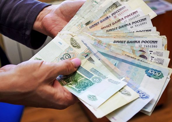 С горожанки требуют почти 200 тысяч от обманутой жительницы Кемеровской области 