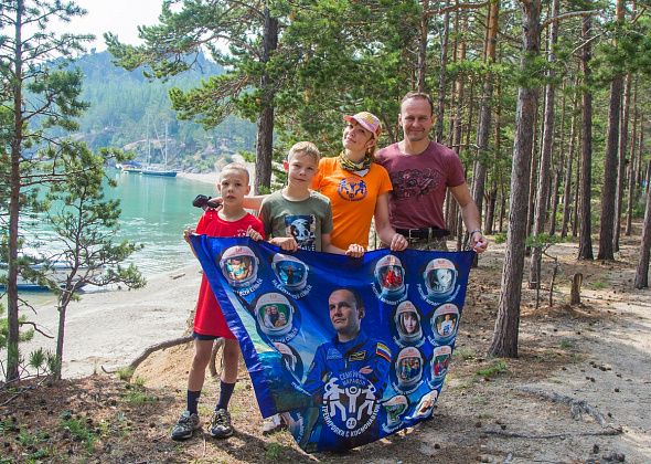 Испытание Байкалом. Краснотурьинская семья вернулась из недельного путешествия с космонавтом 