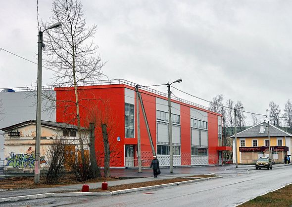 В Краснотурьинске заработал торговый центр на улице Микова