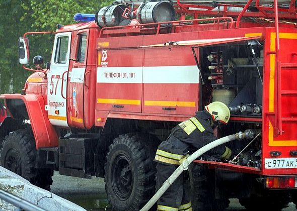 В Краснотурьинске сгорел третий  мусорный контейнер