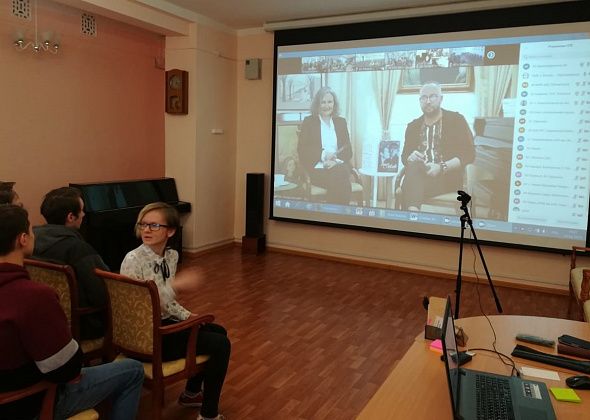 Вопросы студентов-медиков обернулись новым сборником стихов Веры Павловой